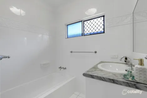 Property photo of 44 Arkendeith Drive Edmonton QLD 4869