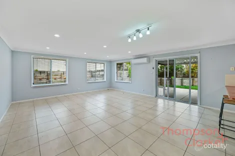 Property photo of 44 Kelly Circle Rutherford NSW 2320