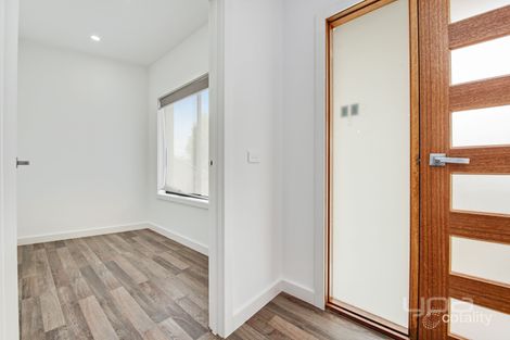 Property photo of 32 Cassinia Crescent Meadow Heights VIC 3048