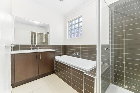 Property photo of 8 McFarlane Crescent Dandenong VIC 3175