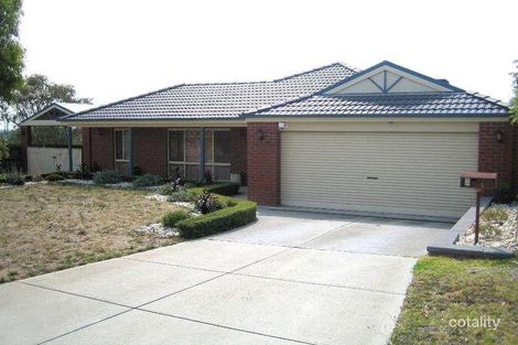 4 Blue Range Cres, Lynbrook, VIC 3975