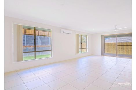 Property photo of 7 April Crescent Bridgeman Downs QLD 4035