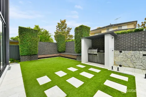 Property photo of 10 Dorking Road Cabarita NSW 2137