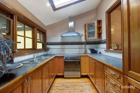 Property photo of 19 Benjamin Road Mount Kembla NSW 2526