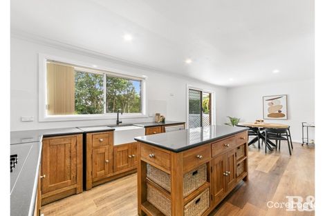Property photo of 52 Wendy Drive Point Clare NSW 2250