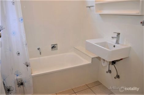 Property photo of 2/114 Walpole Street Kew VIC 3101