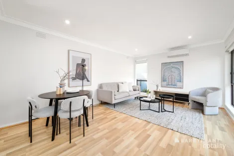 Property photo of 4/2 Lake Street Reservoir VIC 3073