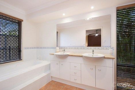 Property photo of 22 Sandwell Crescent Kippa-Ring QLD 4021
