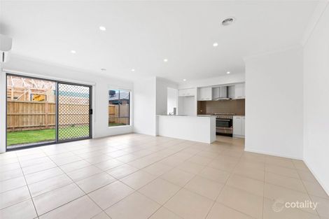 Property photo of 17 Houston Drive Thornhill Park VIC 3335