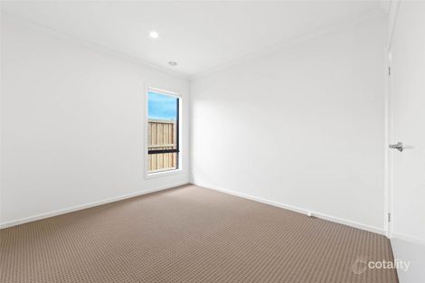 Property photo of 17 Houston Drive Thornhill Park VIC 3335