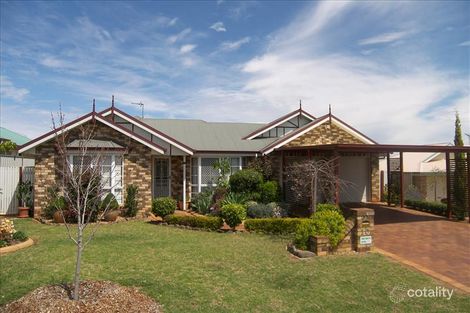 10 Bernborough Ct, Glenvale, QLD 4350