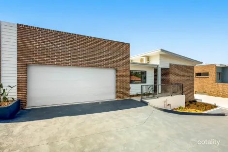 2/53 Russell St, Balgownie, NSW 2519