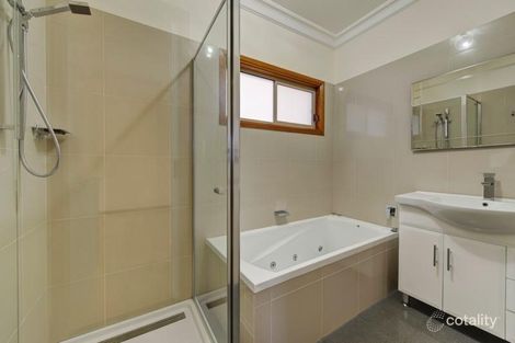 Property photo of 2/1 Elizabeth Street Burwood VIC 3125