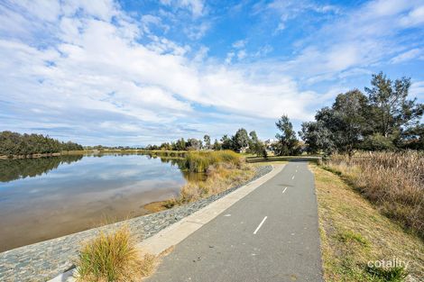 Property photo of 19 Donald Horne Circuit Franklin ACT 2913