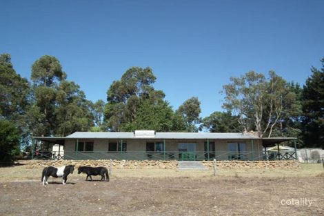 15 Warren Rd, Millbrook, WA 6330