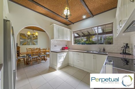 Property photo of 19 Hollydene Crescent Edensor Park NSW 2176