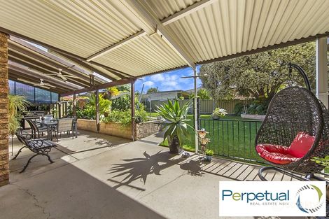 Property photo of 19 Hollydene Crescent Edensor Park NSW 2176