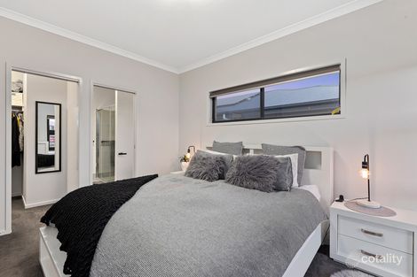 Property photo of 54 Capricorn Crescent Springfield Lakes QLD 4300