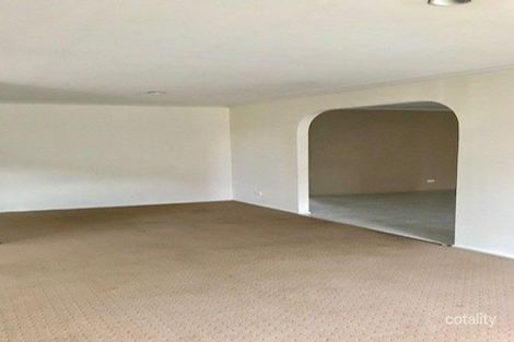 Property photo of 3 Delbridge Drive Sydenham VIC 3037