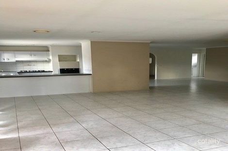 Property photo of 3 Delbridge Drive Sydenham VIC 3037