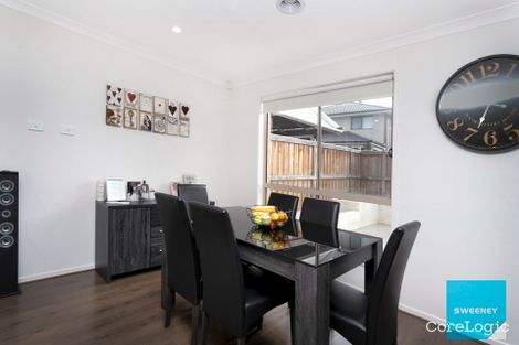 Property photo of 16 Kennedy Drive Fraser Rise VIC 3336