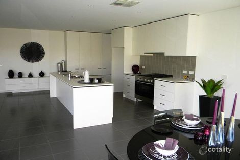 Property photo of 11 Sandarra Boulevard Sandhurst VIC 3977