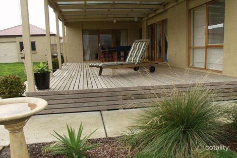 Property photo of 6 Aquarius Court Mornington VIC 3931