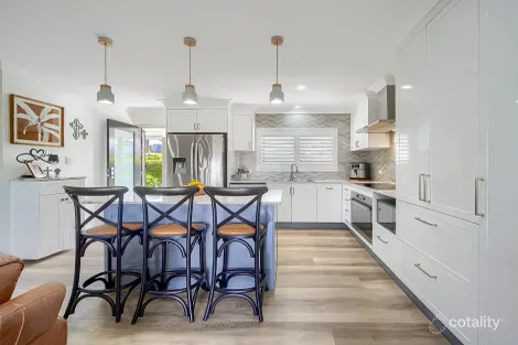 Property photo of 26 Petrel Avenue River Heads QLD 4655