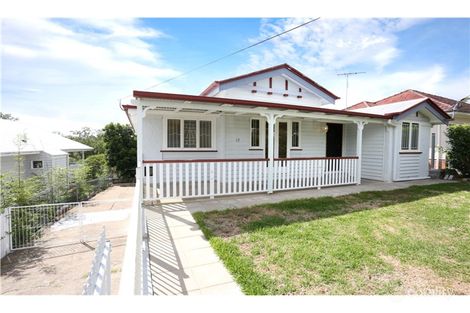 Property photo of 17 Lilley Road Bardon QLD 4065