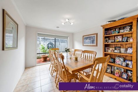 Property photo of 22 Mariner Close Cranbourne North VIC 3977