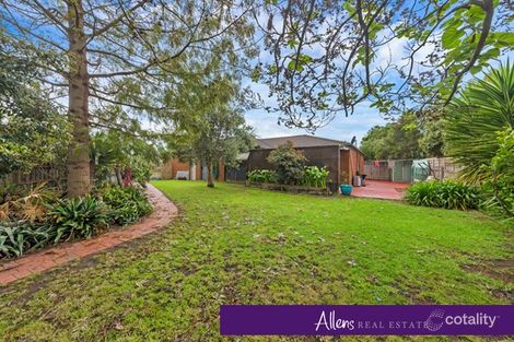 Property photo of 22 Mariner Close Cranbourne North VIC 3977