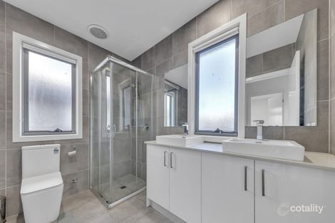 Property photo of 22 Luster Crescent Tarneit VIC 3029