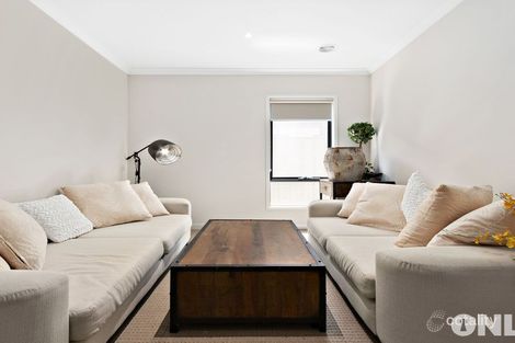 Property photo of 9 Gillingham Crescent Clyde North VIC 3978