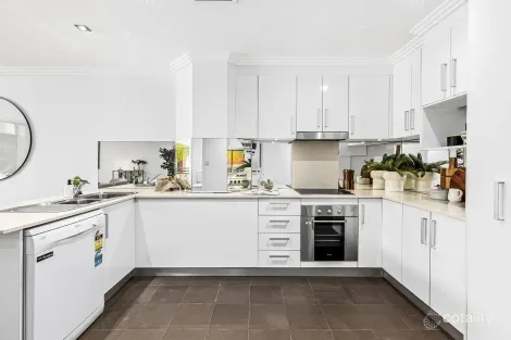 Property photo of 11/26-34 McElhone Street Woolloomooloo NSW 2011
