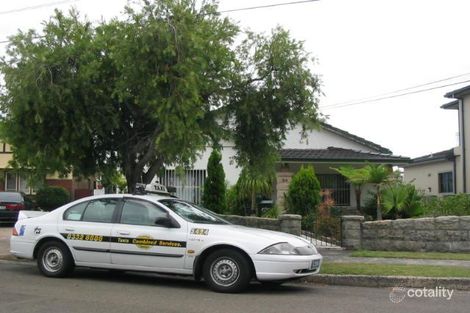 84 Minnamorra Ave, Earlwood, NSW 2206