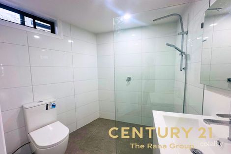 Property photo of 5 Station Road Toongabbie NSW 2146