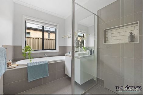 Property photo of 29 Wedge Tail Drive Winter Valley VIC 3358