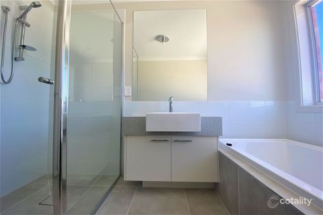 2/70 Bacchus Marsh Rd, Corio, VIC 3214