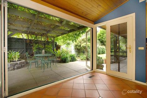 Property photo of 2 Obrien Close Glen Waverley VIC 3150