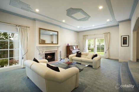 Property photo of 18 Kent Avenue Brighton VIC 3186