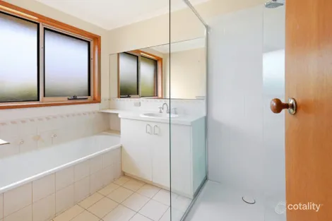 Property photo of 16 Beechnut Place Warrnambool VIC 3280