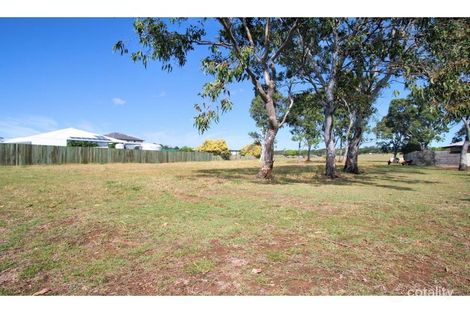 Property photo of 3 Raewood Close Coral Cove QLD 4670