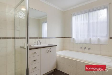 Property photo of 11 Whitsunday Court Mount Martha VIC 3934