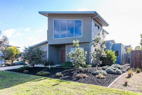 Property photo of 27 Bass Drive Torquay VIC 3228