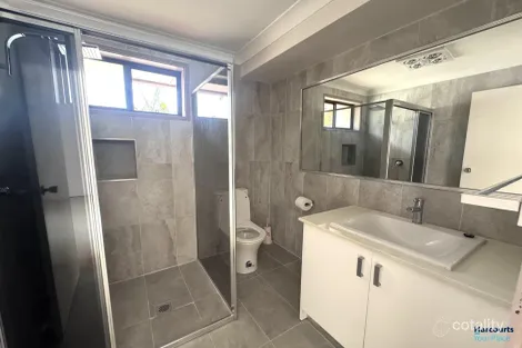 Property photo of 30 Banks Drive St Clair NSW 2759