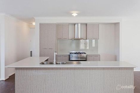 Property photo of 28 Penshurst Avenue Williams Landing VIC 3027