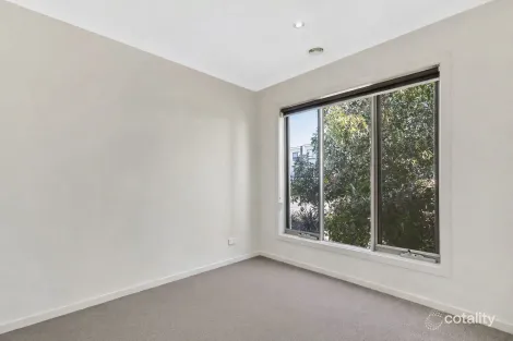 Property photo of 14 Obsidian Avenue Tarneit VIC 3029