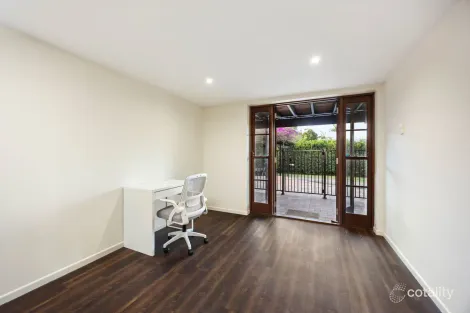 Property photo of 9 Holdway Street Kenmore QLD 4069