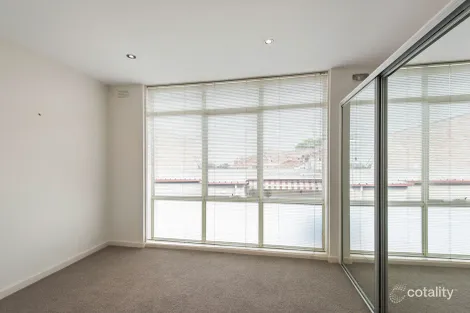 Property photo of 10/11 Bluff Avenue Elwood VIC 3184