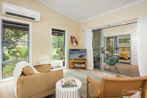 Property photo of 2 Lake Point Way Murrays Beach NSW 2281